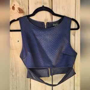 Audrey Women's Black Cropped Top